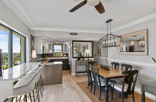 Central Beach Condo | BOGO - 1 WEEK FREE- DIRECT OCEANFRONT Top-Floor End Unit Sunrises & Sunsets