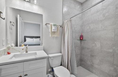 Bearss Plaza House | Brand New 1BR Minutes to Tampa's Top Attractions