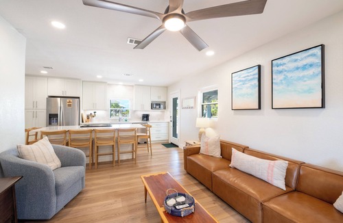 Toilla Segunda House | Brand New Heated Pool! Remodeled 3 Bedroom Cottage/Steps to the beach!