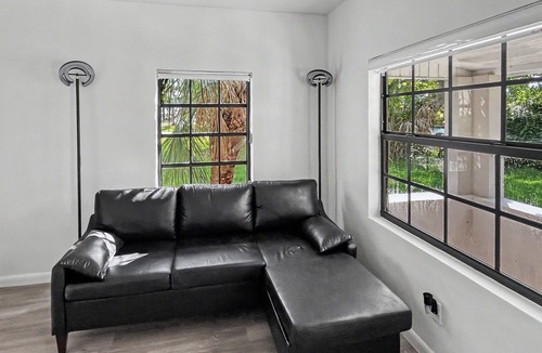 Ludlam House | Brand New Private Guest House