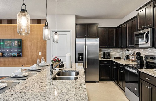 Four Corners House | Brand New, Stylish Home 5B/4, 5B, Heated Pool & BBQ