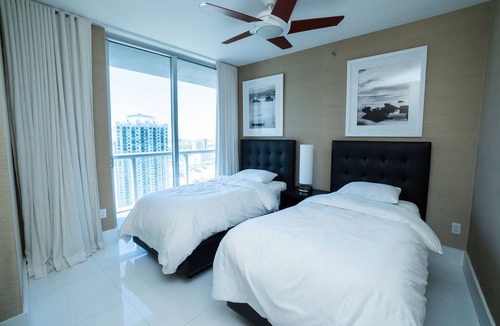 Downtown Miami Condo | Breathtaking view