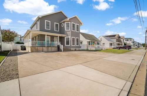 Brigantine House | Brigantine Beach House walking distance to all!