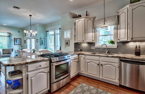 Sunnyside House | Bright & beautiful 3b-3ba large porches for dining & relaxing. Steps to beach