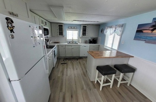 Zephyrhills West House | Bright & Cozy Getaway Close to Beaches & Disney