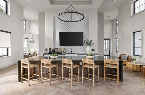 St. Augustine Apartment | Bright Modern King Bed Pool Historic St Augustine