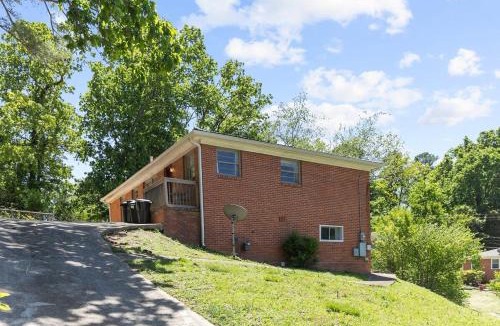 New Castle House | Broadmoor Bungalow - Unit A
