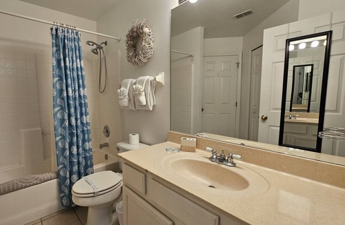 Westridge House | Buckingham Paradise Villa, pet friendly close to Disney, elderly and disabled friendly