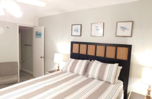 Gulf Shores House | Budget Friendly Condo Perfect for a Romantic Getaway within Walking Distance to the Beach!