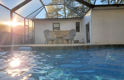 Highlands House | Bungalow with Garage Lounge, Pool with Heat Option, Sleeps 8 - 10