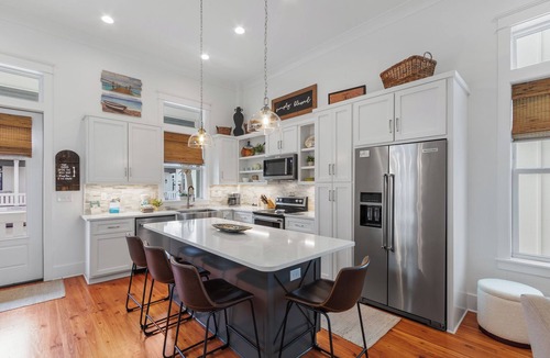 Orange Beach Cottage | BVR 54 - Shore Beats Work by Liquid Life