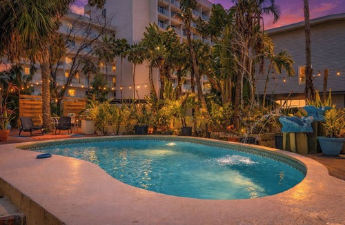 Treasure Island Cottage | Cabana Cottage Treasure Island Beach Sleeps 3