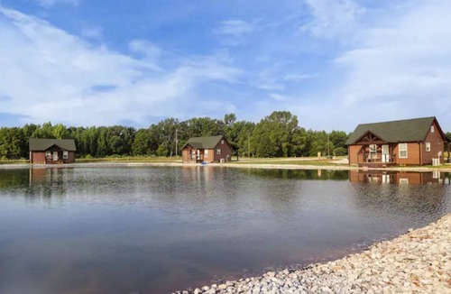 Muscle Shoals Cabin | Cabin A by the Pond - King Bed - Swimming Pool