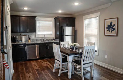 Muscle Shoals Cabin | Cabin B by the Pond - King Bed - Swimming Pool