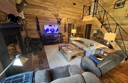 Knoxville Cabin | Cabin in the woods 20 min from downtown Tuscaloosa