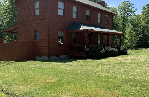 Rogers Cabin | Cabin with a pool, hot tub, in Red River Gorge/Natural Bridge State Park area