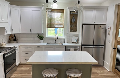 Bay St Louis House | Calm coastal design. Walk to the beach. Dog-friendly. Early book for holidays.