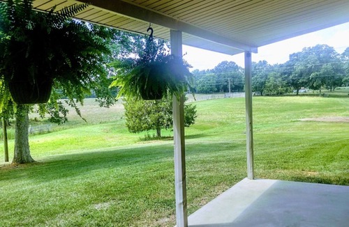 Killen House | Camp Creek Cottage 3br, 2ba w Outdoor Tent & Grill