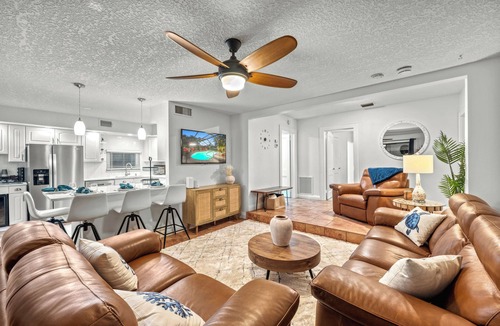 Hudson Bayou House | Canal Front Home in Sarasota with Private Heated Pool & Outdoor Patio!
