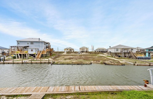 Silver Cay House | Canal front home with private pool! A block away from beach!