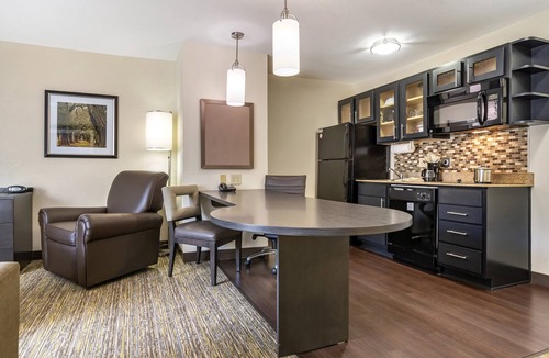 Alabaster Hotel | Candlewood Suites Alabaster by IHG