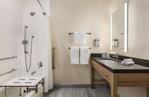 Bessemer Hotel | Candlewood Suites Bessemer - Birmingham SW by IHG
