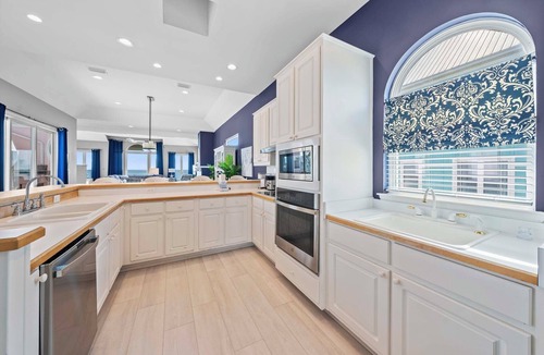 Morgantown House | 🌊🍬 Candy Land – Beachfront Home w/Private Plunge Pool + Rooftop Deck