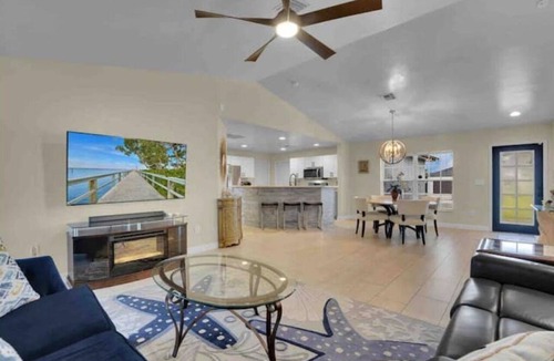 Mariner House | Cape Coral Beauty