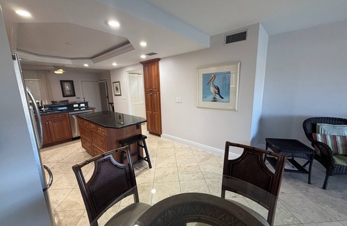 Caloosahatchee Condo | Cape coral/Fort Myers: First floor condo on wide canal next to Jaycee park