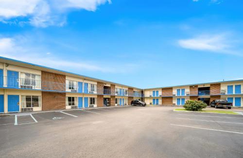 Montgomery Hotel | Capitol Inn and Suites