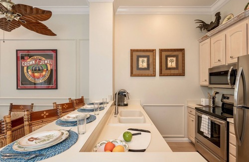 Truman Annex House | *CARIBBEAN CHARM* Villa Near Duval & Beach + Last Key White Glove Service.