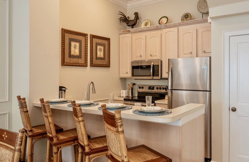 Truman Annex House | *CARIBBEAN CHARM* Villa Near Duval & Beach + Last Key White Glove Service.