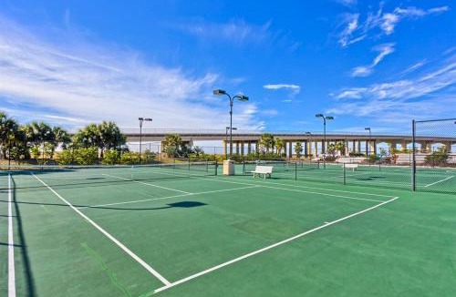 Orange Beach East Apartment | Caribe 804B