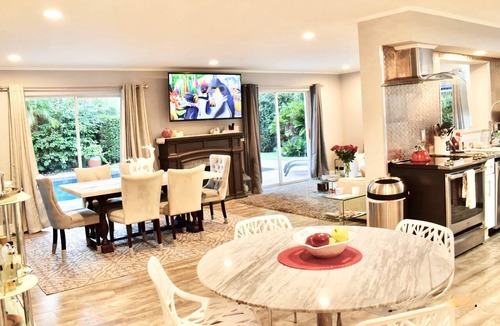 Maitland House | Casa Bella