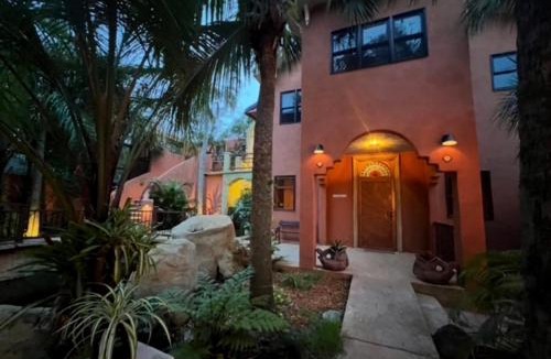 DeLand House | Casa Cascada