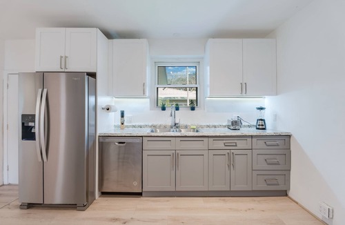 The Roads House | Casa de Jai- your Green Space near Brickell