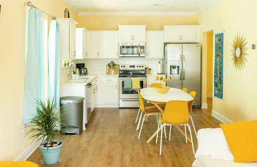 Downtown House | Casa del Sole Downtown 3 Ensuites Pets OK