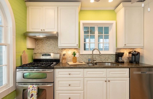 Old Town House | *CASA VICTORIA @ OLD TOWN* Home & Pool + Last Key White Glove Service.