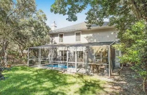 Pensacola House | Casanana Beach Retreat- Beach Only 3 Miles Away!