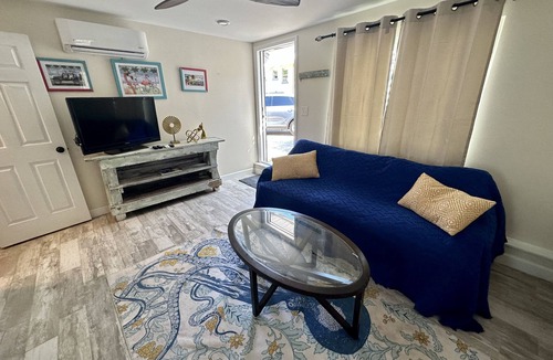Old Southeast Apartment | Casita steps from beautiful Tampa bay, relaxing pool, kayaks, beach gear
