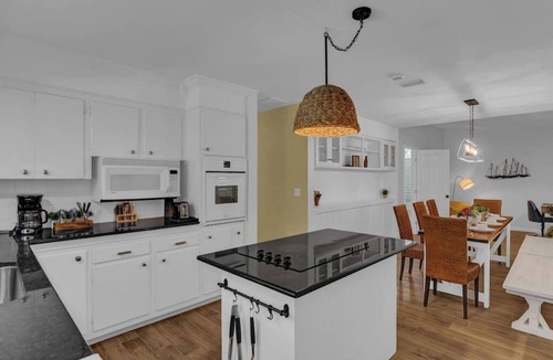 Vero Beach South House | Central Vero House 6/3 with Heated Pool