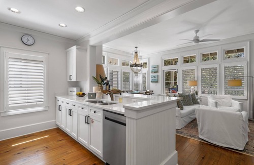 Beach District Condo | Centrally Located in the Beach District - South of 30A- Screened-in Porch!