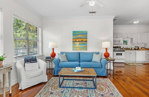 Fairhope Apartment | Charlotte at Jubilee Suites Bed & Breakfast. 1K/1B
