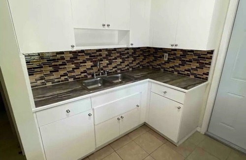 Southwest Coconut Grove House | Charming 1-bedroom house with AC and WiFi in enchanting Miami