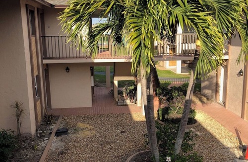 Truckland Condo | Charming 2-bedroom 2-bathroom condo in Fort Myers