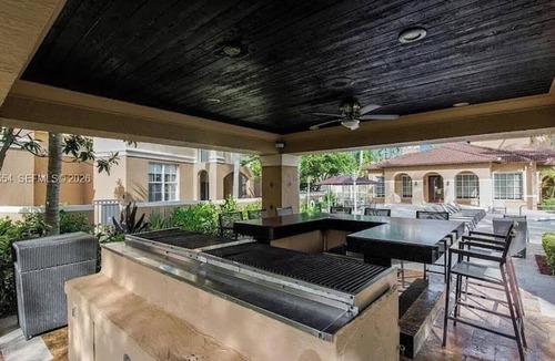 Aventura Apartment | Charming 2-bedroom apartment with AC in beautiful Aventura