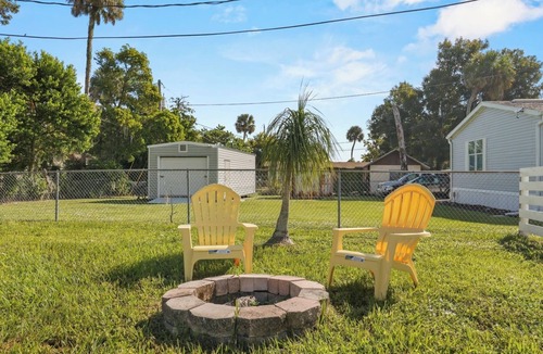 Cocoa Apartment | Charming 2-bedroom apartment with WiFi, AC in lovely Cocoa