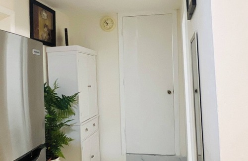 Miami Shores House | Charming 2-bedroom house in fabulous Miami with WiFi, AC