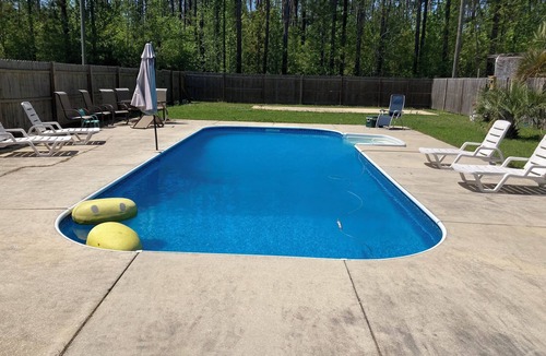 Fairhope House | Charming 2-bedroom RV with WiFi and AC in peaceful Silverhill Alabama
