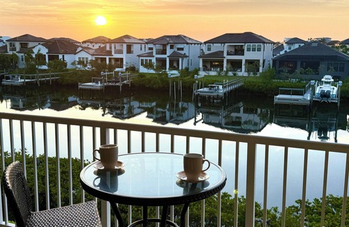 Ruskin House | Charming 2-bedroom townhome with WiFi, AC in peaceful Ruskin